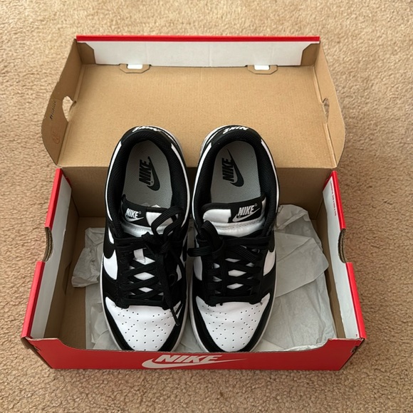 Nike Dunks. Gently used. With box - Picture 2 of 7